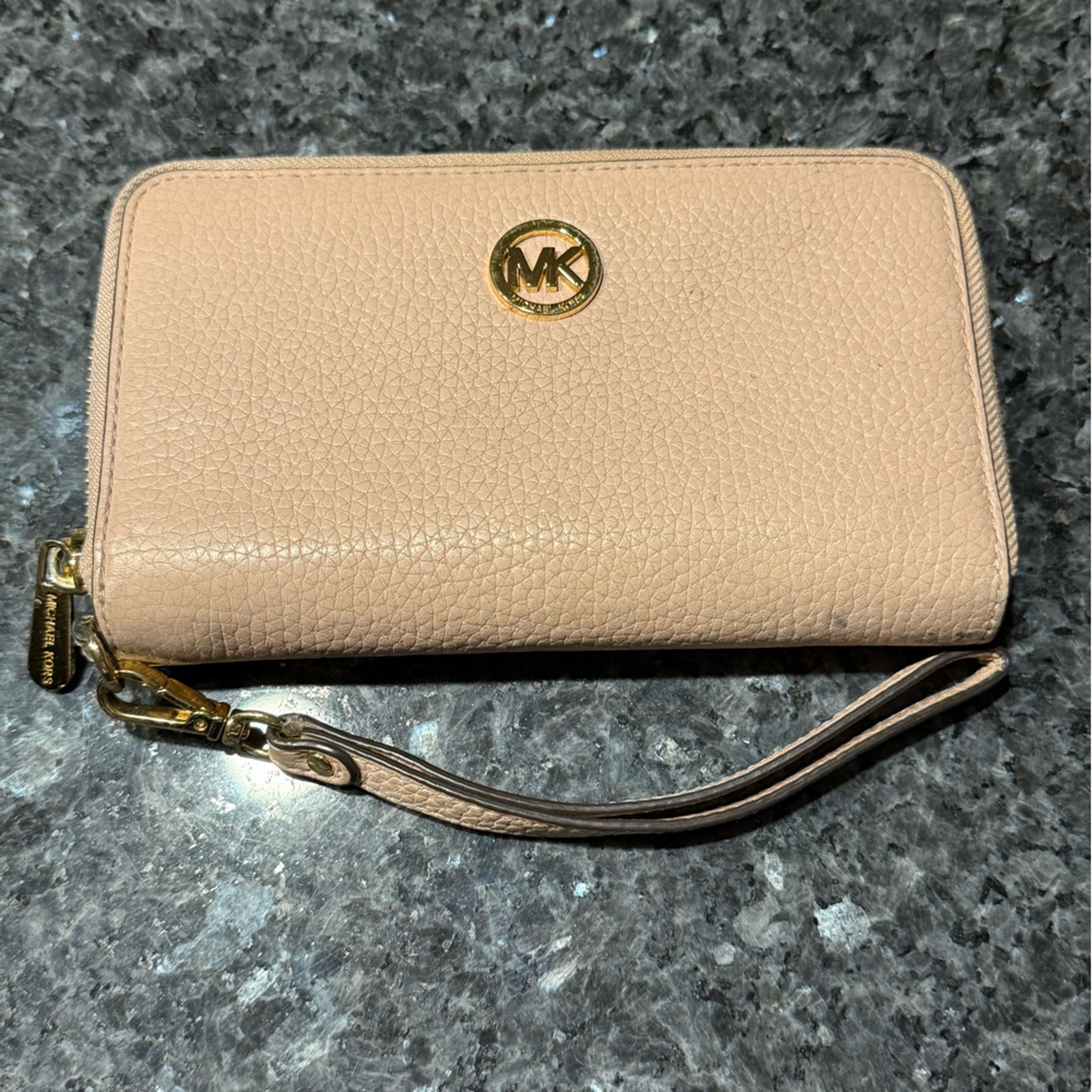 MICHAEL KORS Taupe Pebble Leather Jet Set Travel Zip Around Wallet Wristlet